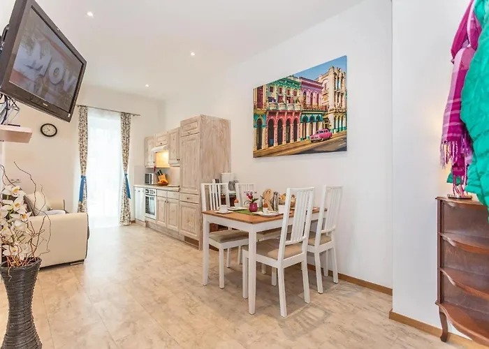 Haus Garten An Der Sonne * 니에데른실