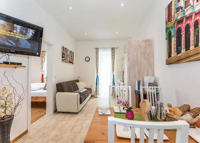 Haus Garten An Der Sonne * 니에데른실