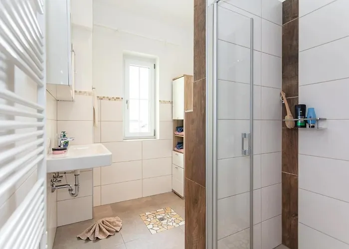 Haus Garten An Der Sonne *